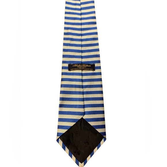 Brooks Brothers 100% silk tie. Palest Ivory & blue horizontal stripes. EUC - Picture 3 of 5
